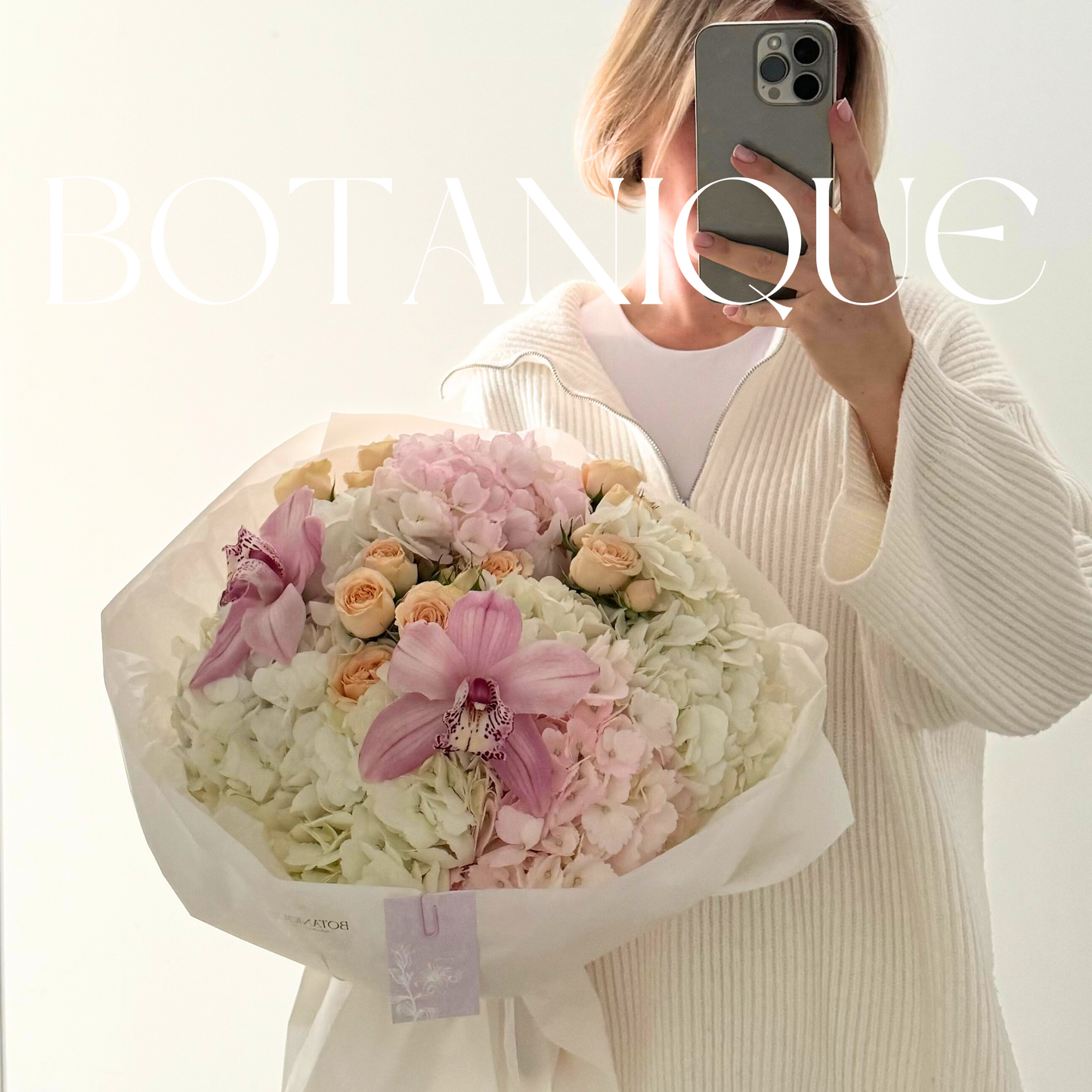 Ramo de orquídeas y hortensias